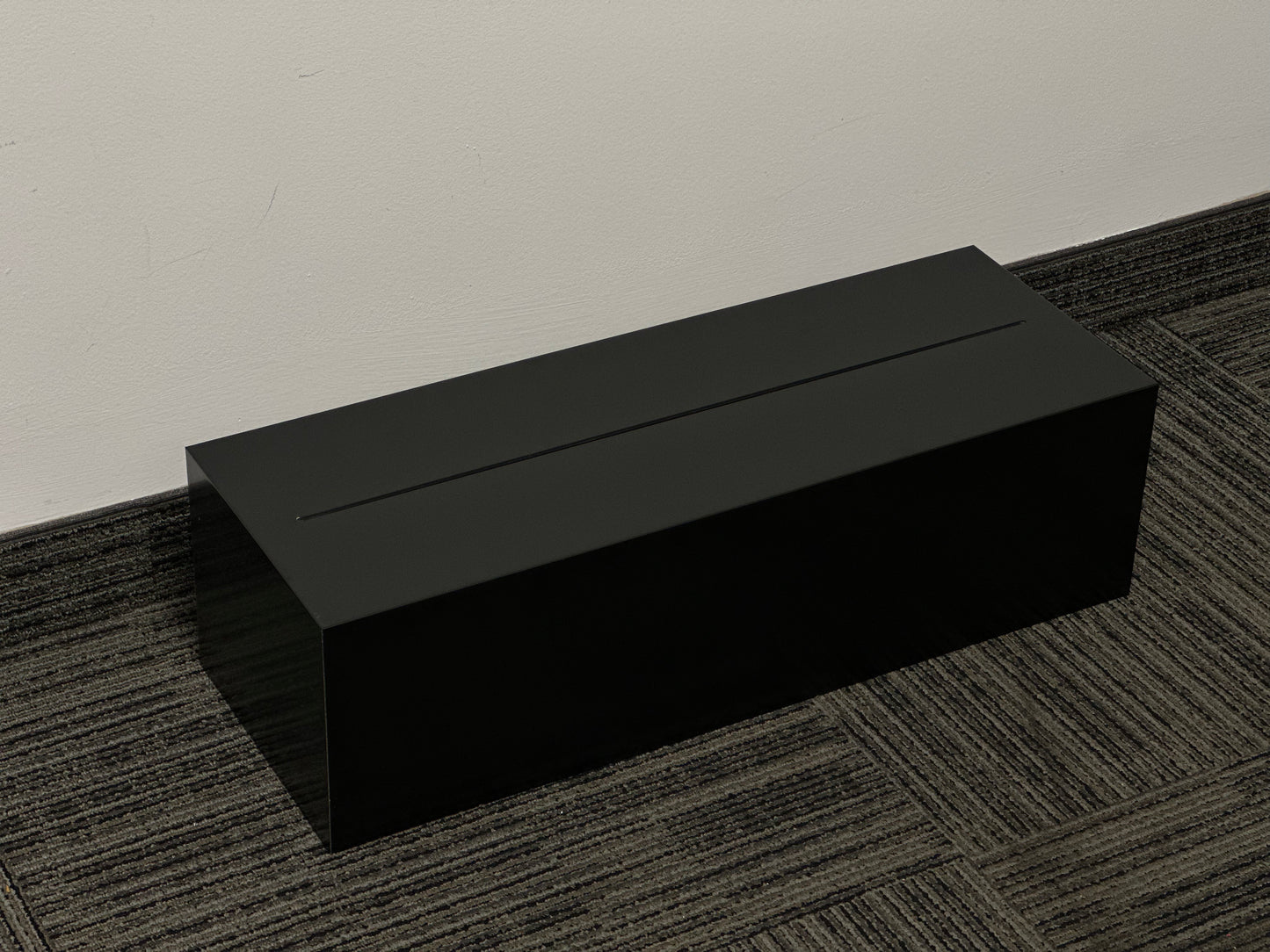 B3 - Black Box Stand (7 mm slot)